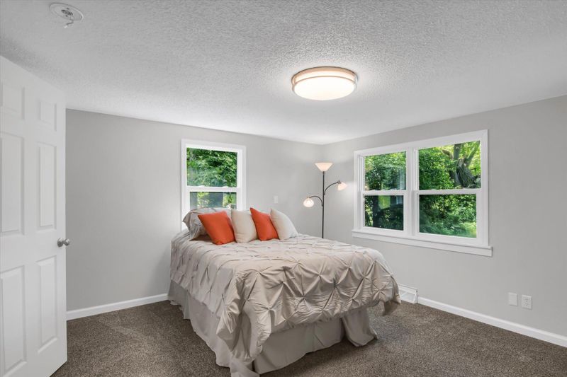 883 Century Ave N, Maplewood, MN 55119