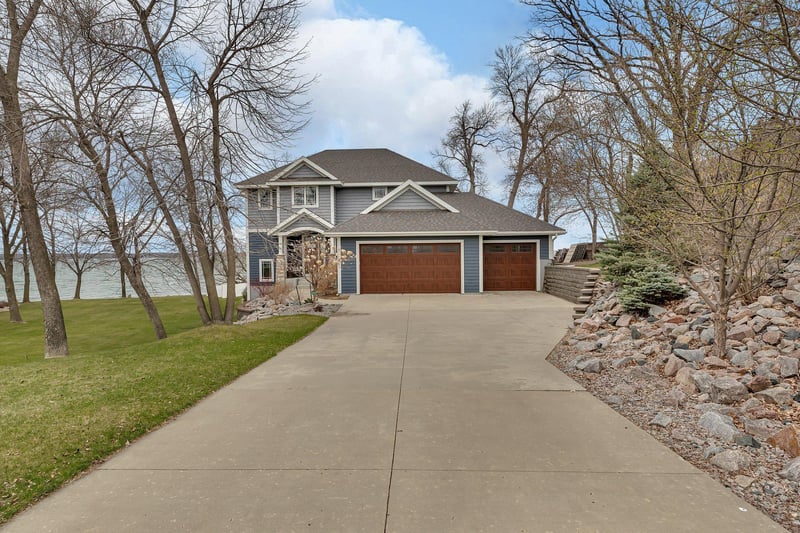 11856 Indian Beach Rd, Spicer, MN 56288