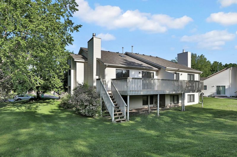 4342 Thornhill Ln, Vadnais Heights, MN 55127