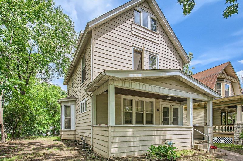 1083 Bush Ave, Saint Paul, MN 55106