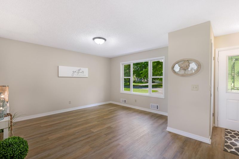 20195 Chesterfield Way, Farmington, MN 55024
