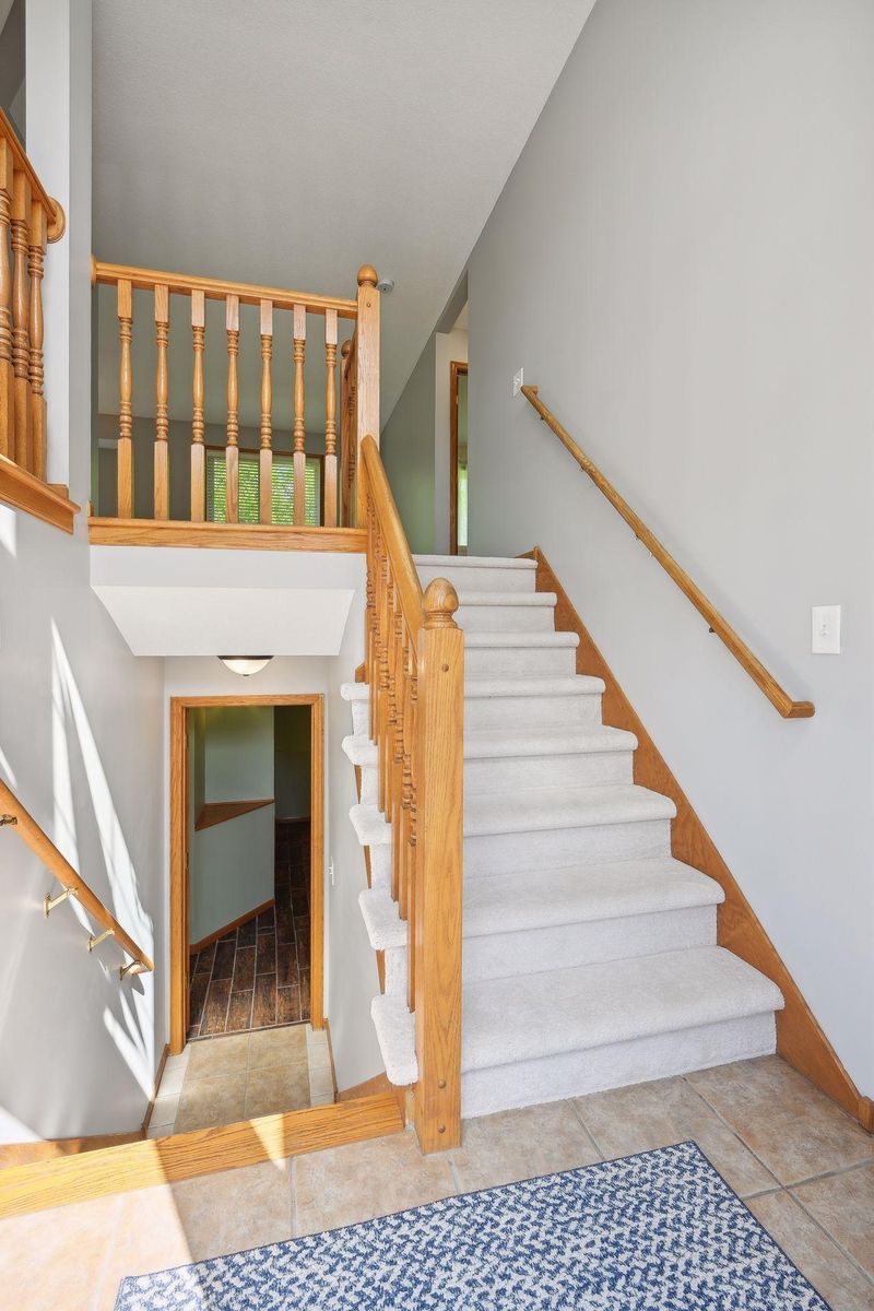 8090 Prairie Trl, Rockford, MN 55373