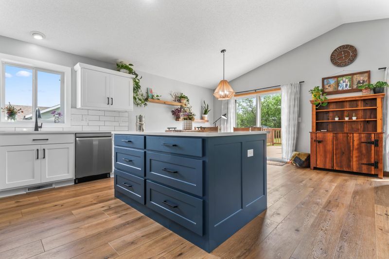 509 Lally Ln, Zumbrota, MN 55992