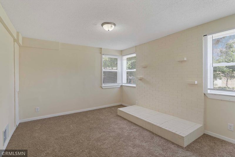 2600 Oliver Ave N, Minneapolis, MN 55411
