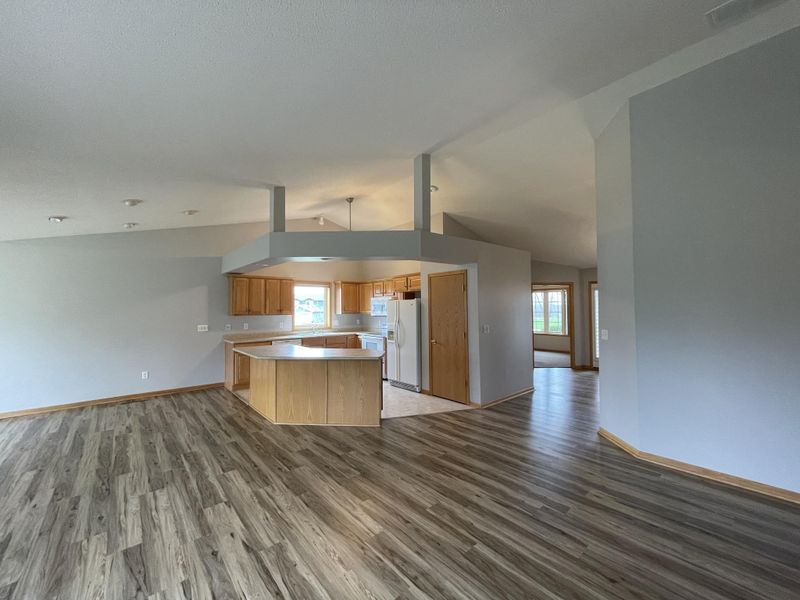 6079 S Pointe Dr SW, Rochester, MN 55902