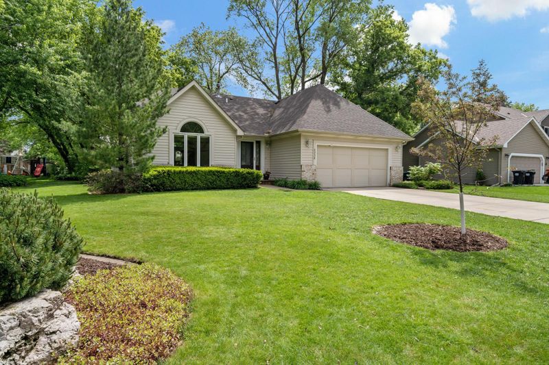 6938 Glenview Ln, Blaine, MN 55014