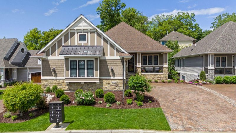 15434 Leona Ln, Wayzata, MN 55391