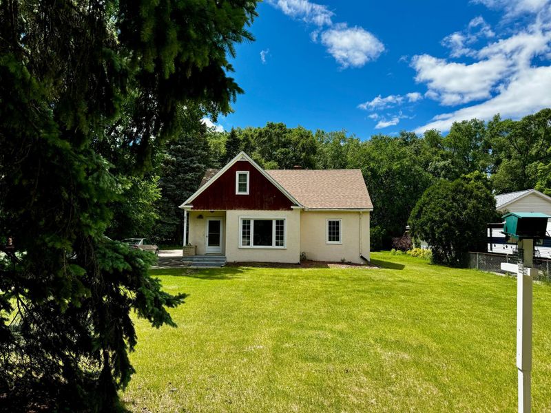 672 Cleveland Ave SW, New Brighton, MN 55112