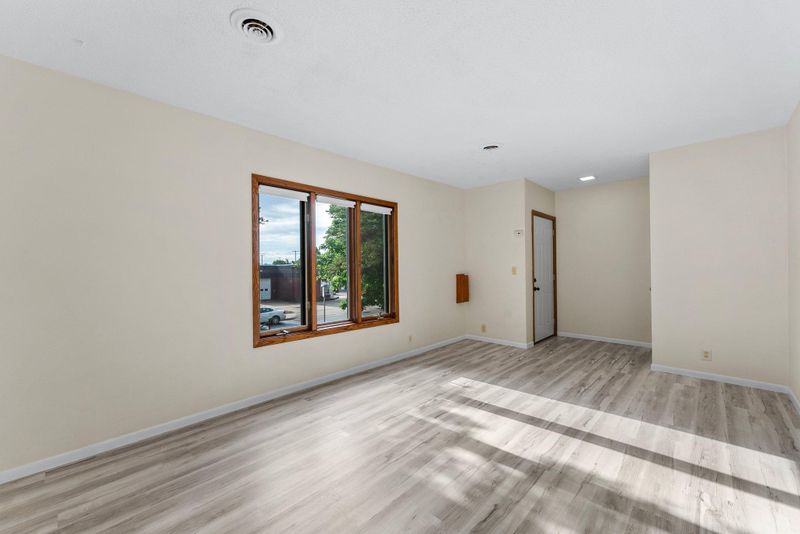 4211 Fremont Ave N, Minneapolis, MN 55412