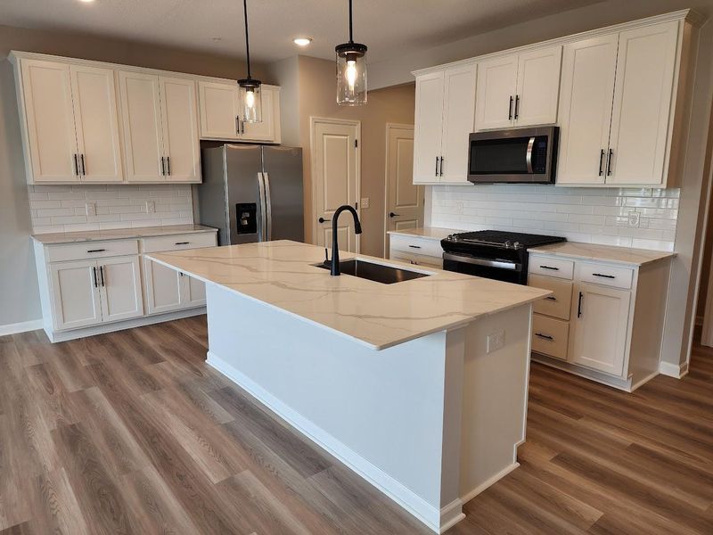 9690 4th St N, Lake Elmo, MN 55129