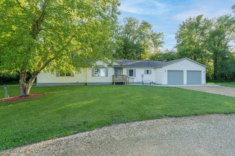 36445 10th St, Janesville, MN 56048