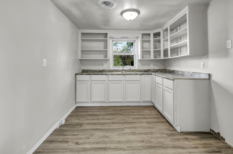 209 Center Ave W, Deer Creek, MN 56527