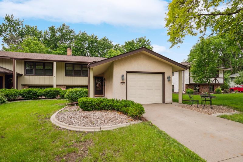 3308 Roosevelt Ct NE, Saint Anthony, MN 55418
