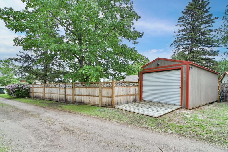 511 5th St SE, Staples, MN 56479