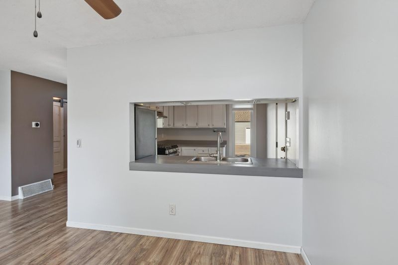 3778 Red Robin Ln, Eagan, MN 55122