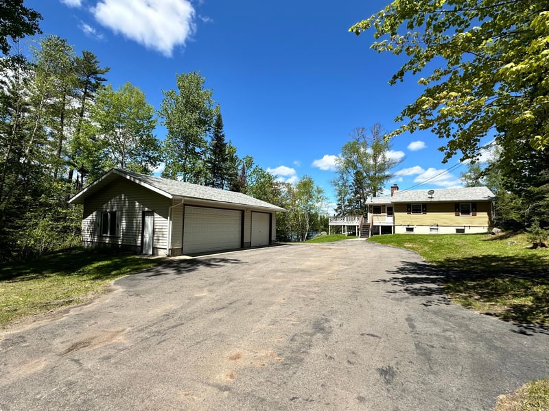 9267 Burris Dr, Cook, MN 55723