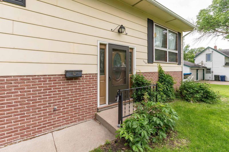 1114 N Vine St, Fergus Falls, MN 56537