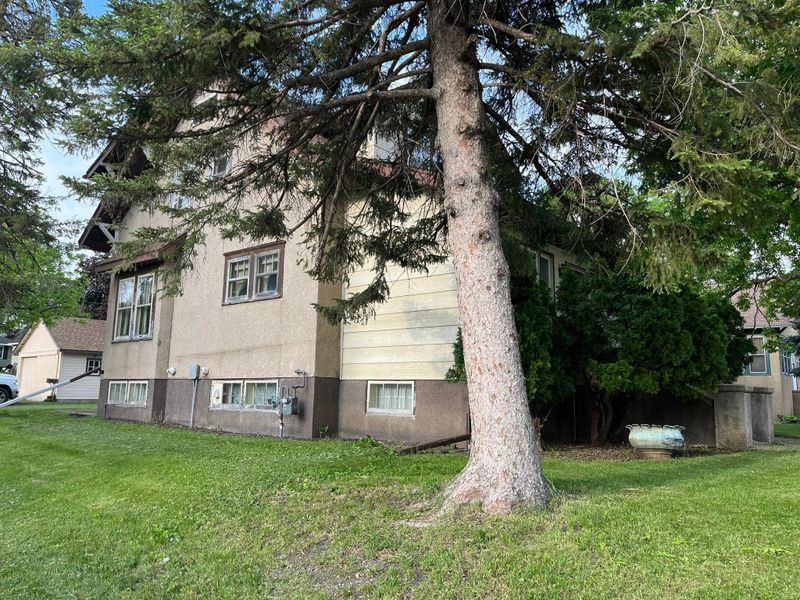 301 Walnut St E, Sacred Heart, MN 56285