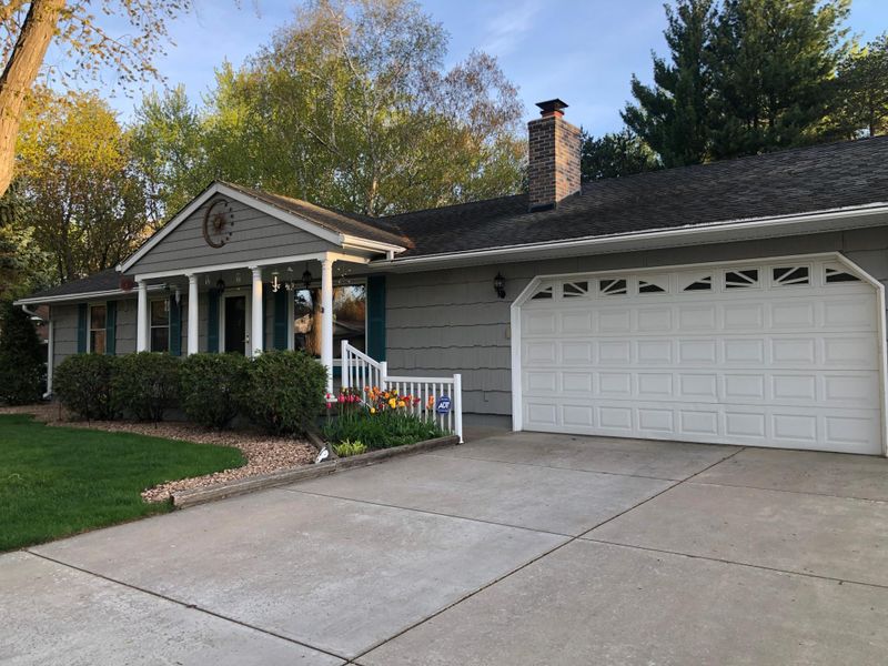 1908 19th Ter NW, New Brighton, MN 55112