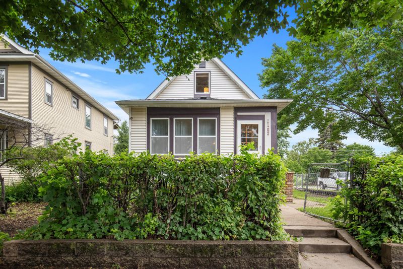 1163 Thomas Ave, Saint Paul, MN 55104