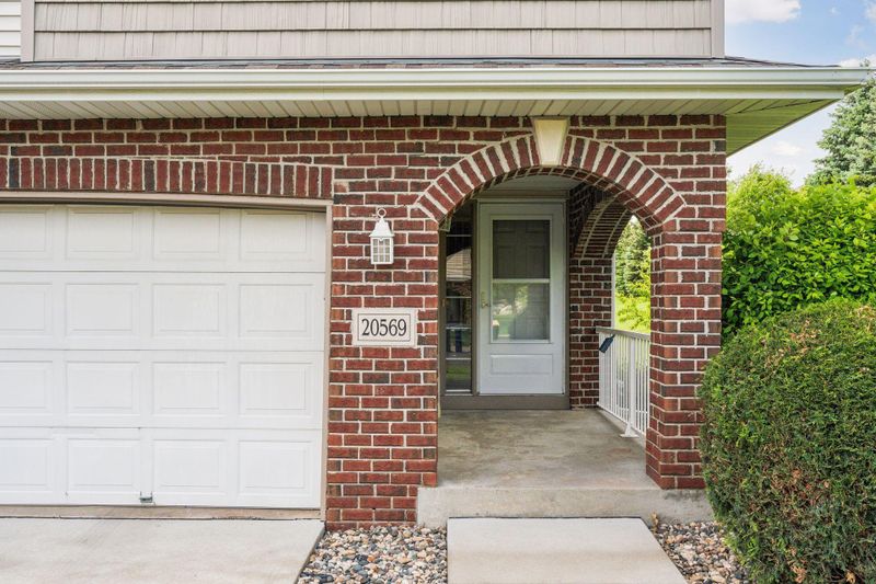 20569 Hampshire Way, Lakeville, MN 55044