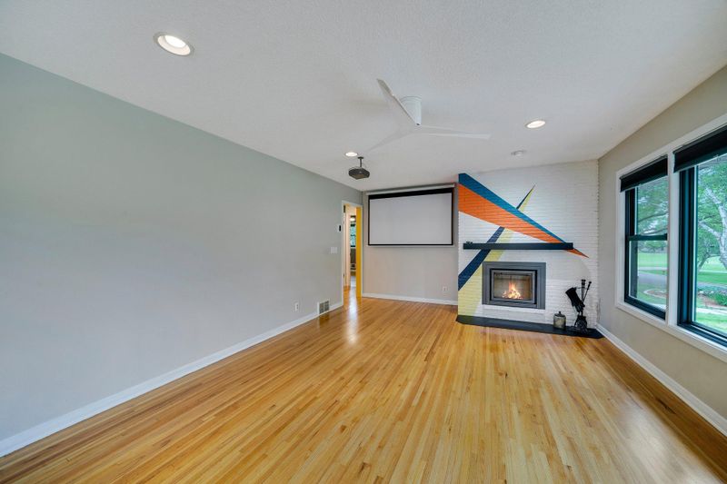 5429 Quebec Ave N, Minneapolis, MN 55428