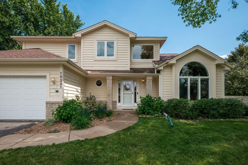 15221 Shadow Creek Rd, Maple Grove, MN 55311