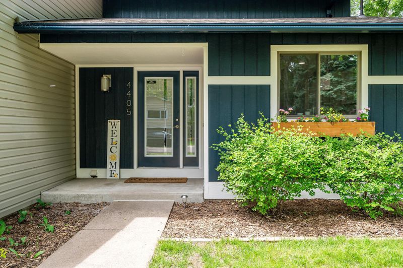 4405 Jonquil Ln N, Plymouth, MN 55442