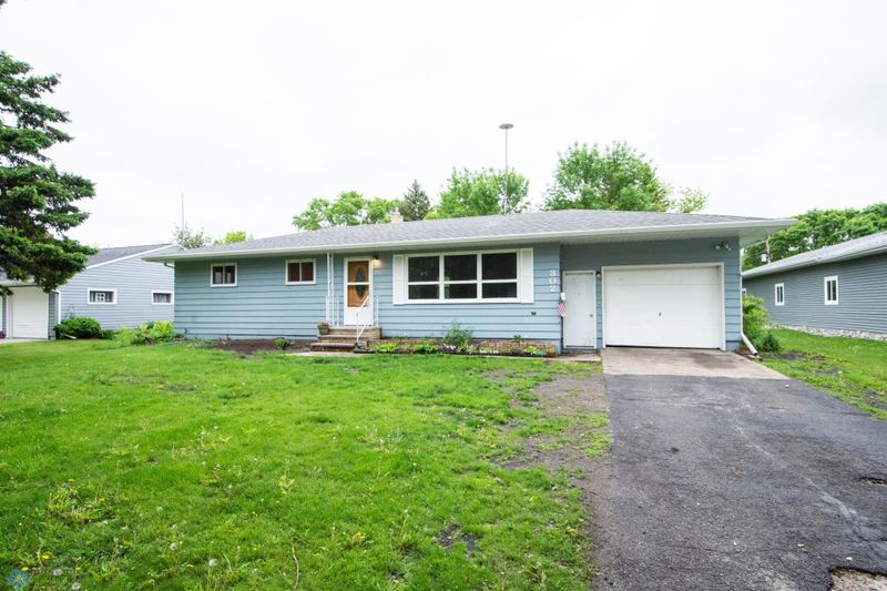 302 6th St W, Ada, MN 56510