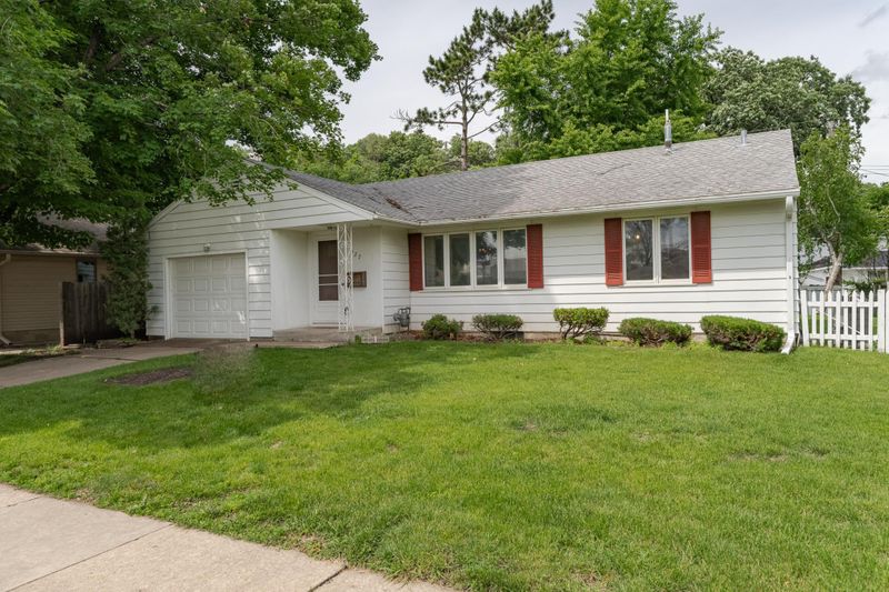927 11 1/2 St SW, Rochester, MN 55902