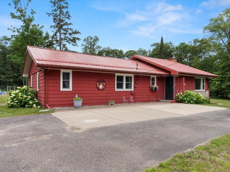 3911 Green Gables Rd, Brainerd, MN 56401