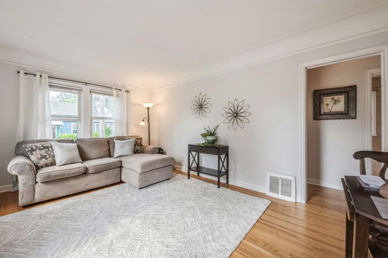 2901 Edgewood Ave S, Saint Louis Park, MN 55426