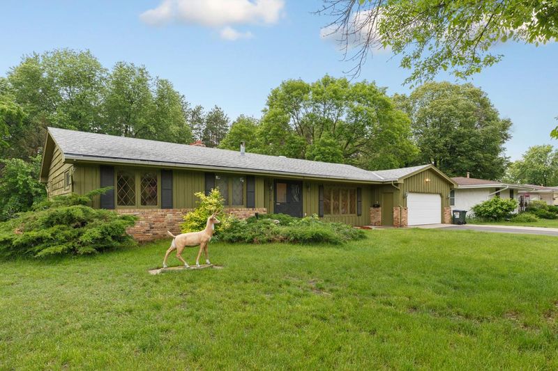 9716 Xerxes Rd S, Bloomington, MN 55431