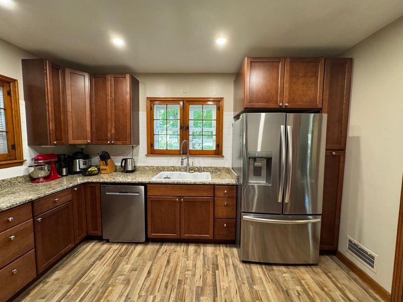 208 Saint Marys St NE, Sleepy Eye, MN 56085