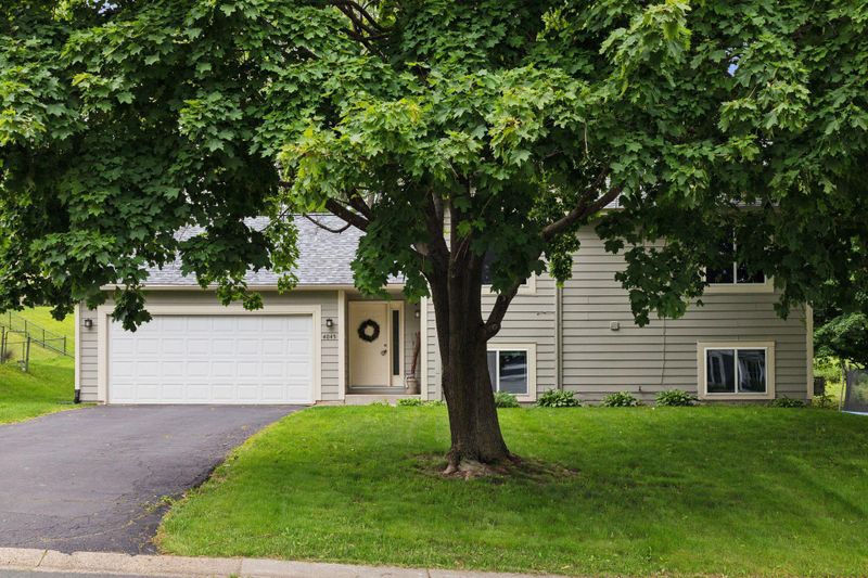 4045 Pennsylvania Ave, Eagan, MN 55123