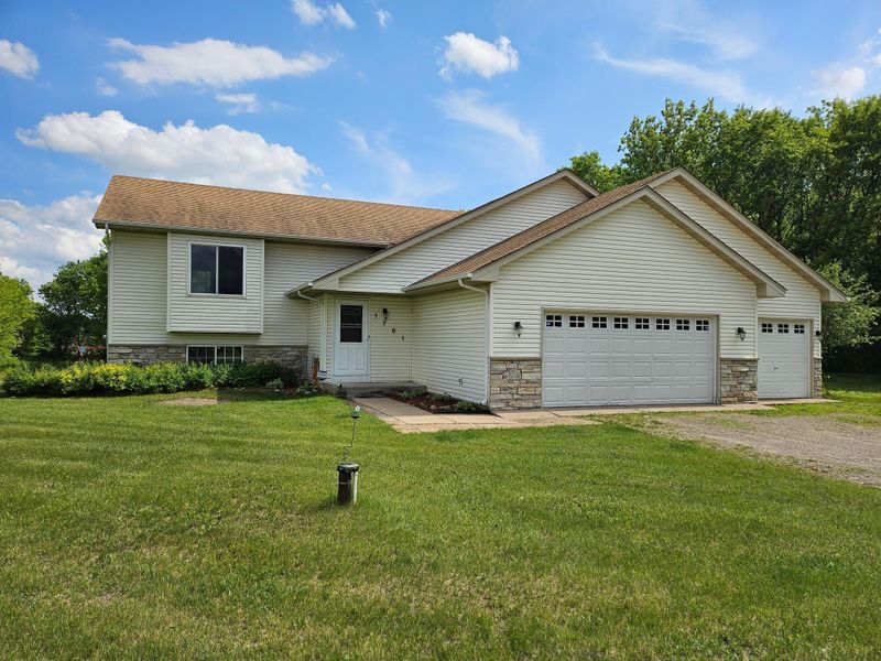 1781 Rush Point Drive Cir W, Stanchfield, MN 55080