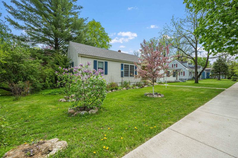 1114 NW 4th Ave, Grand Rapids, MN 55744