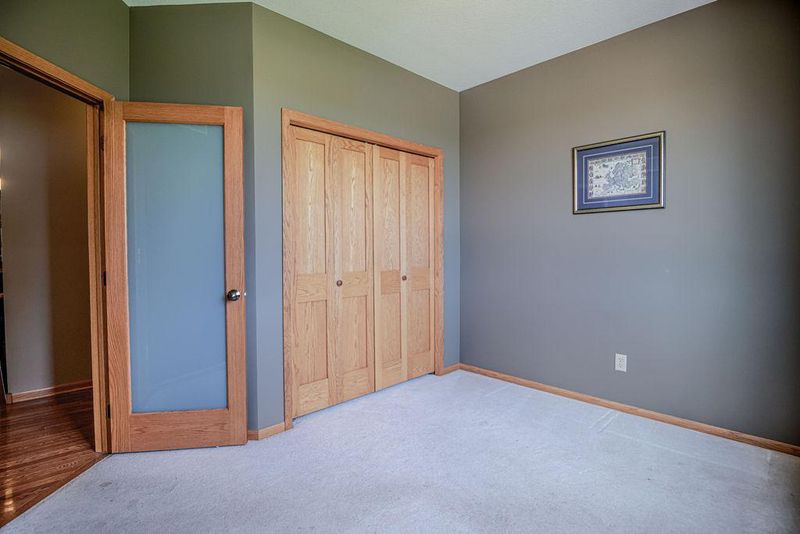 609 4th Circle Dr SE, Lonsdale, MN 55046