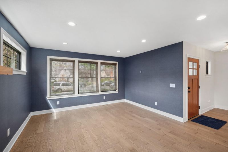 4529 Columbus Ave, Minneapolis, MN 55407
