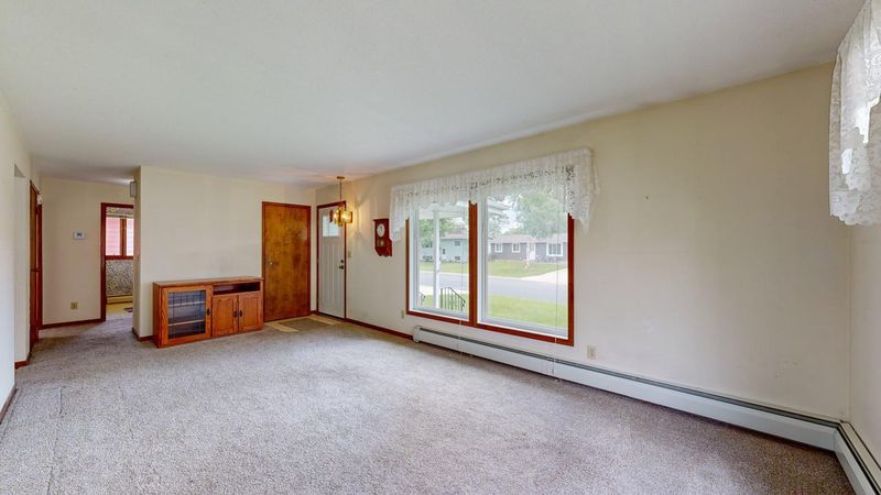 711 3rd Ave SE, Stewartville, MN 55976