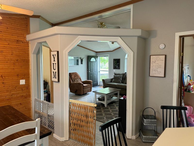 728 2nd Ave NW, Roseau, MN 56751