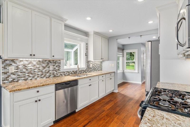 29000 Old Towne Rd, Chisago City, MN 55013