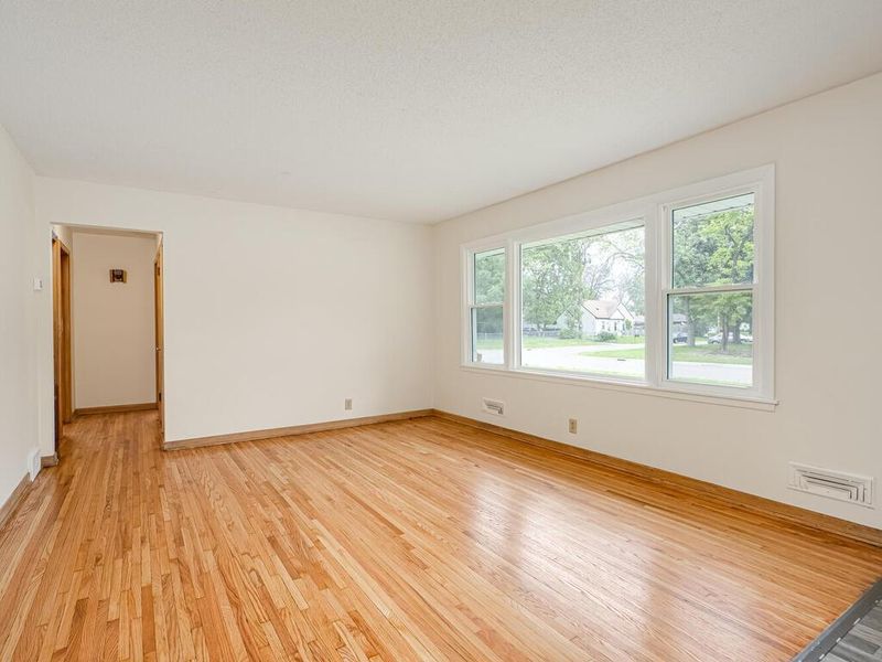 5943 Colfax Ave N, Brooklyn Center, MN 55430