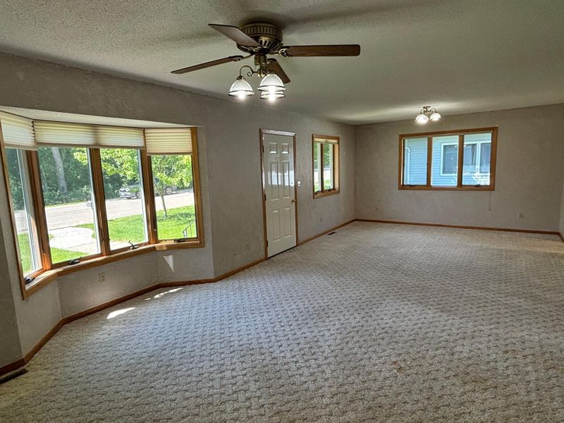 509 2nd Ave SE, Pelican Rapids, MN 56572