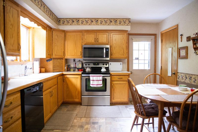 935 Norwood Ave, Anoka, MN 55303