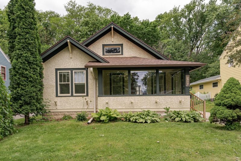 729 7th Ave SW, Rochester, MN 55902