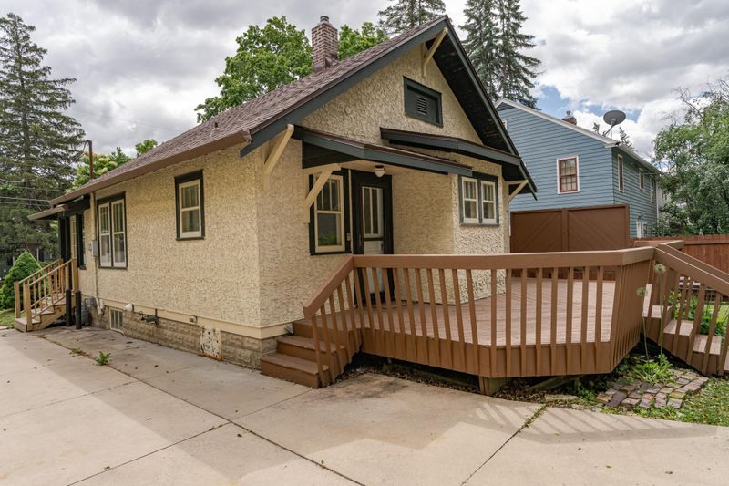 729 7th Ave SW, Rochester, MN 55902