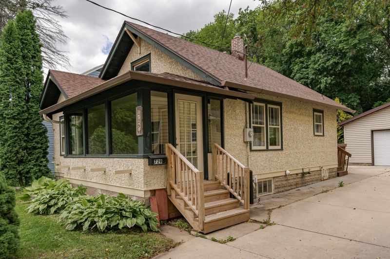 729 7th Ave SW, Rochester, MN 55902