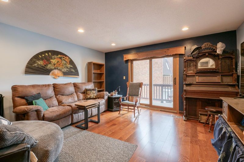 241 22nd Ave S #7, South Saint Paul, MN 55075
