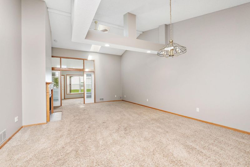 7914 Pinnacle Ave NE, Elk River, MN 55330